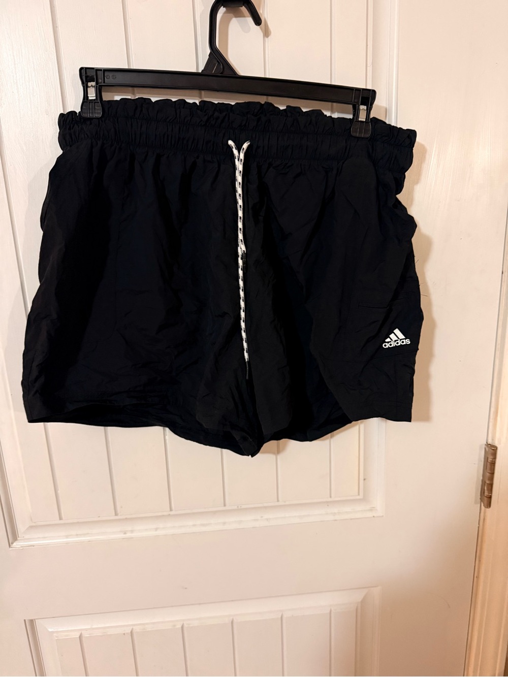 Adidas Women Black Elastic Waist
Drawstring Shorts Athletic
Lifestyle xl